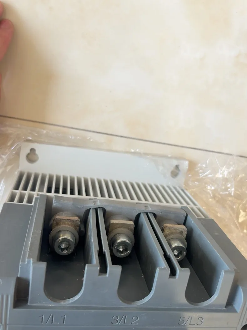ABB PSE210-600-70-1 1SFA897112R7001 6