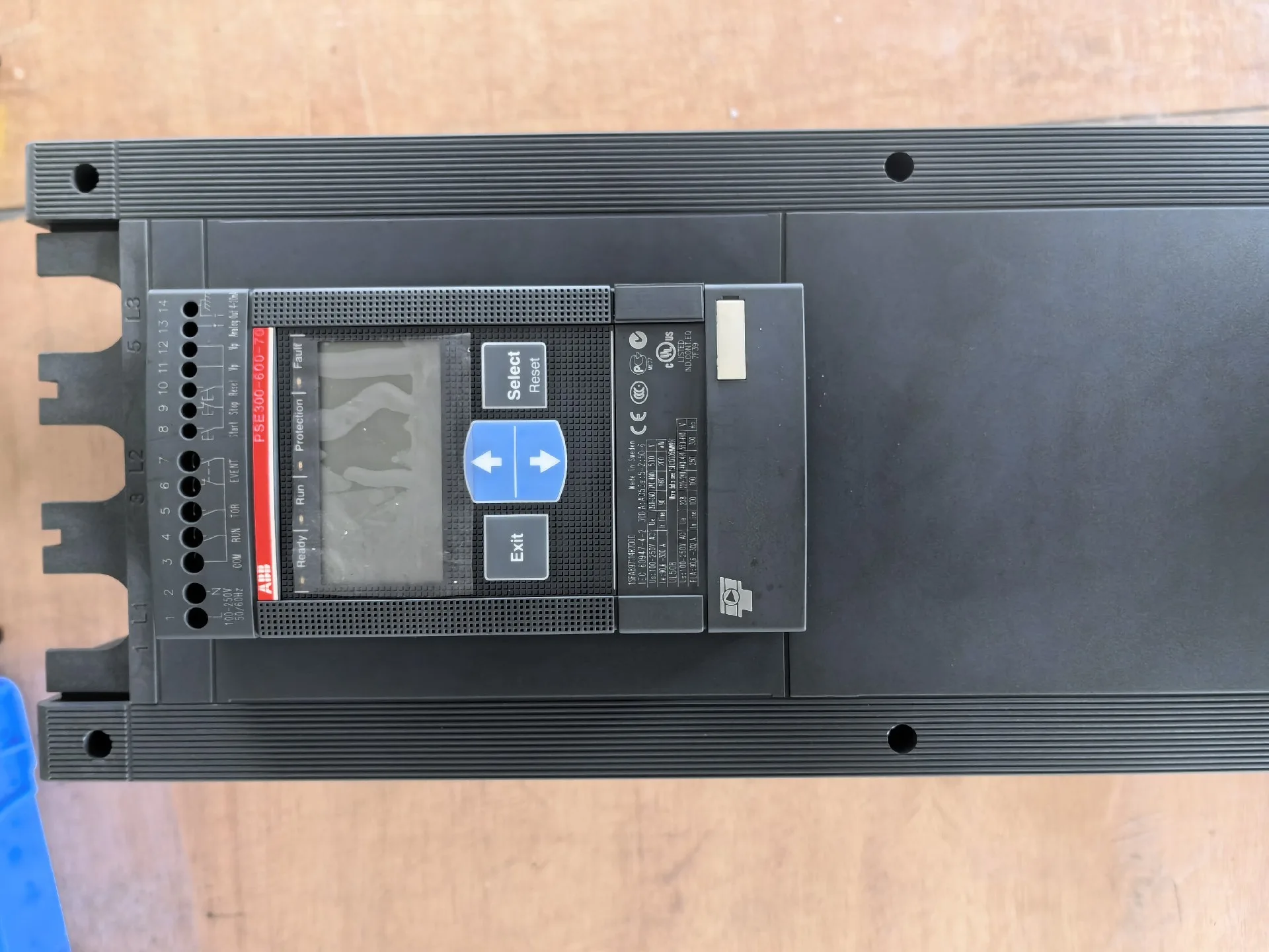 ABB PSE300-600-70-1 1SFA897114R7001 3