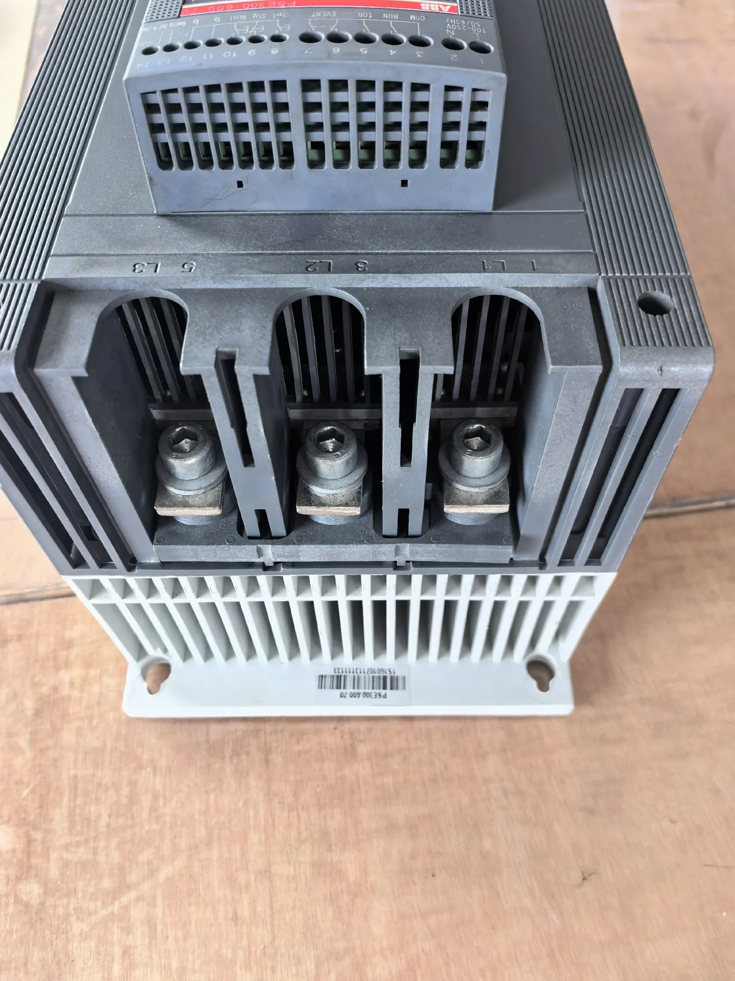 ABB PSE300-600-70-1 1SFA897114R7001 6