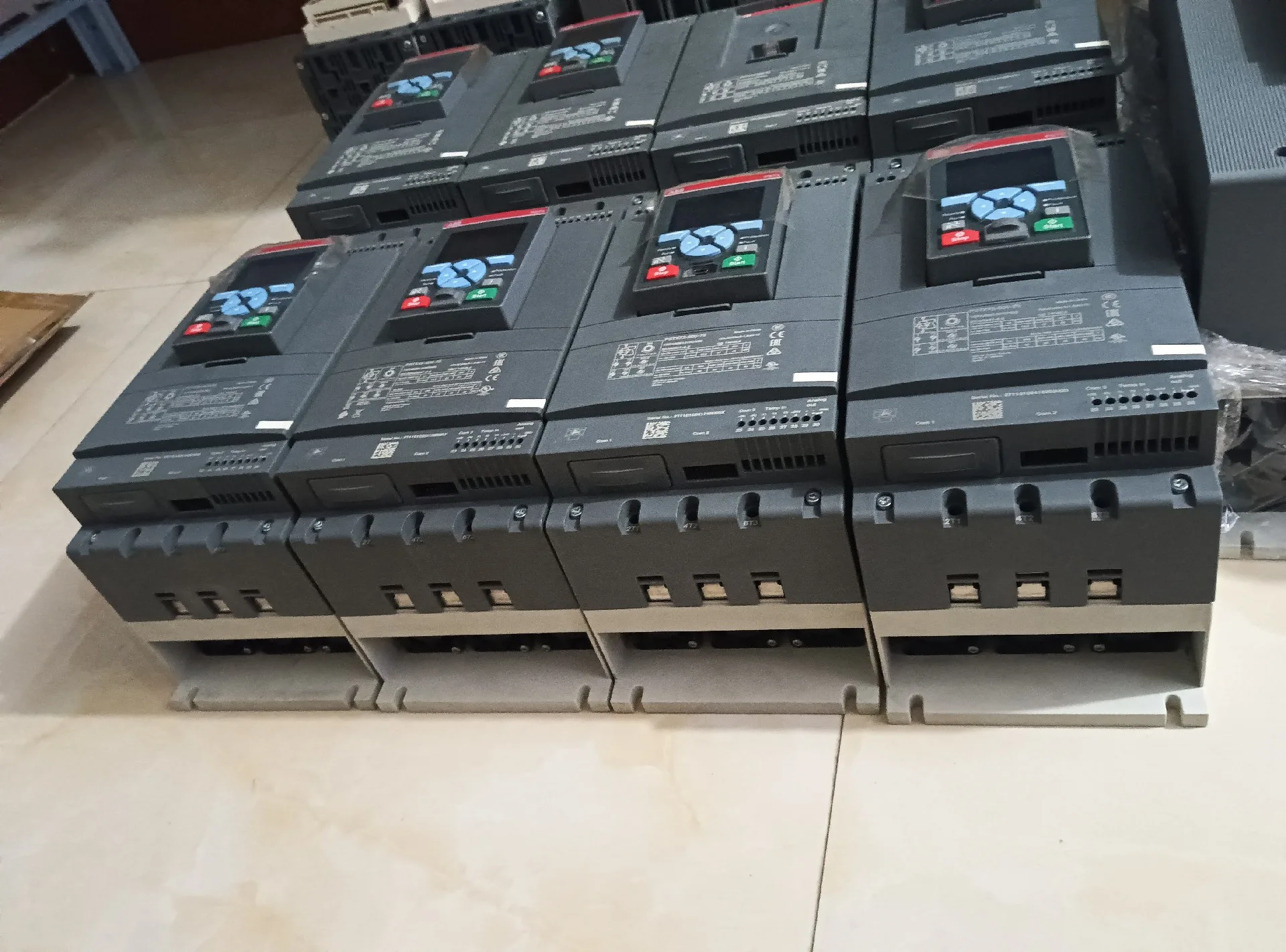 ABB PSTX60-600-70 1SFA898106R7000 4
