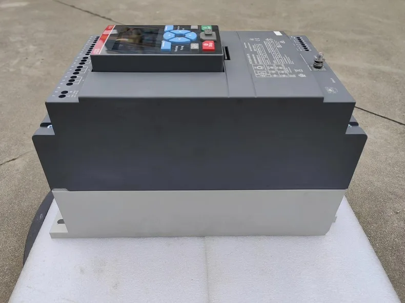 ABB PSTX85-600-70 1SFA898108R7000 6