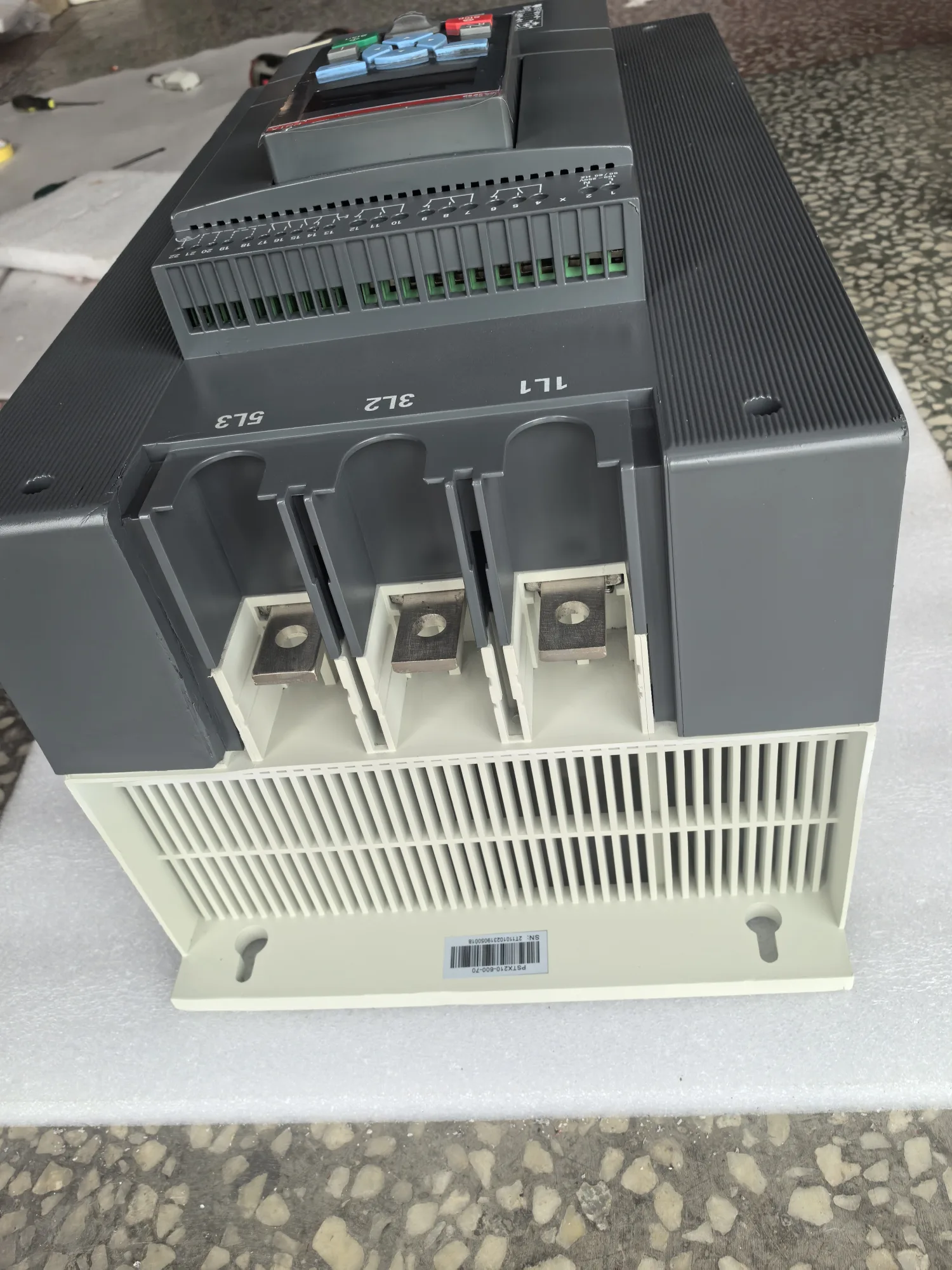 ABB PSTX210-600-70 1SFA898112R7000 3