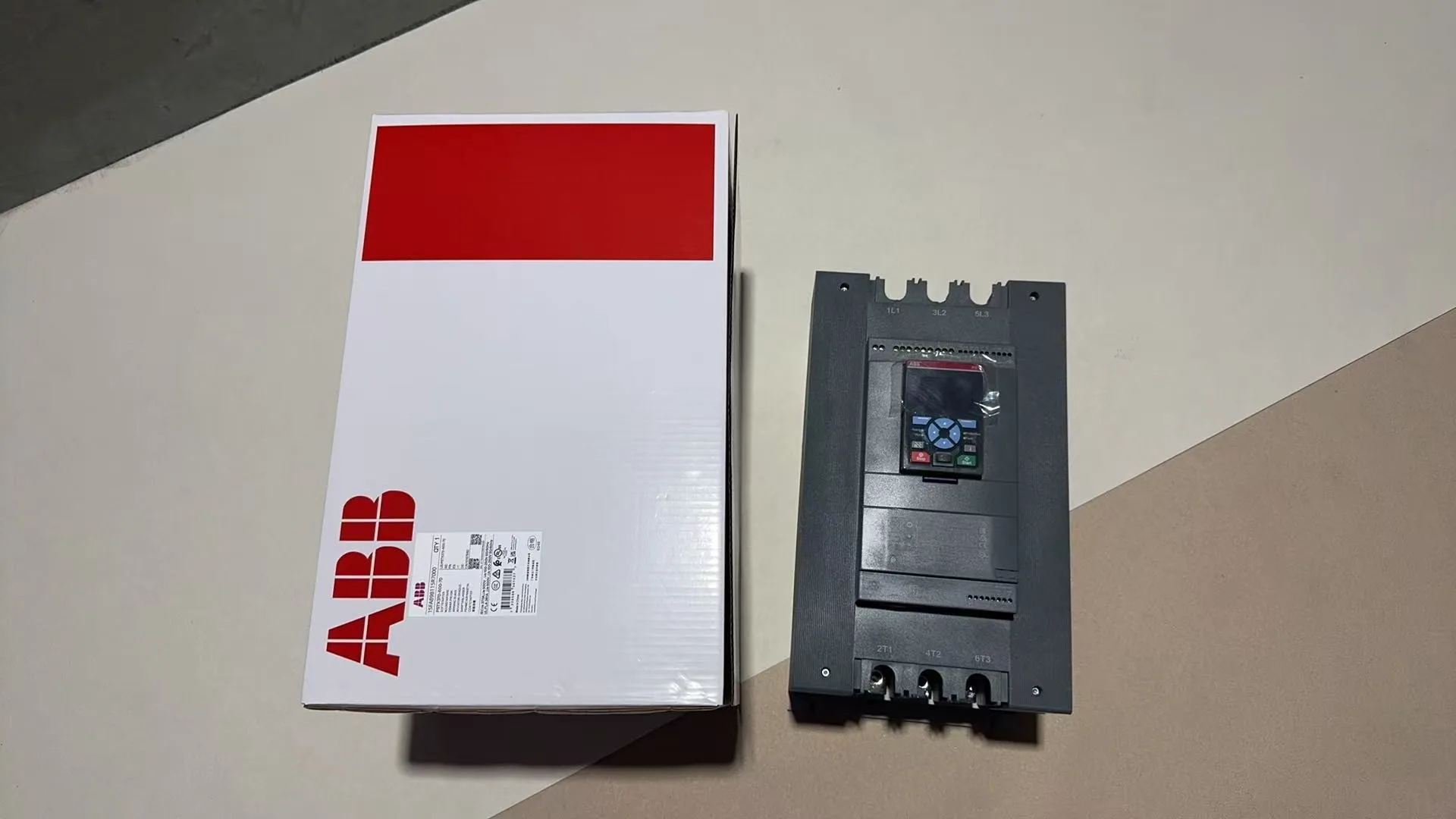 ABB PSTX370-600-70 1SFA898115R7000 3