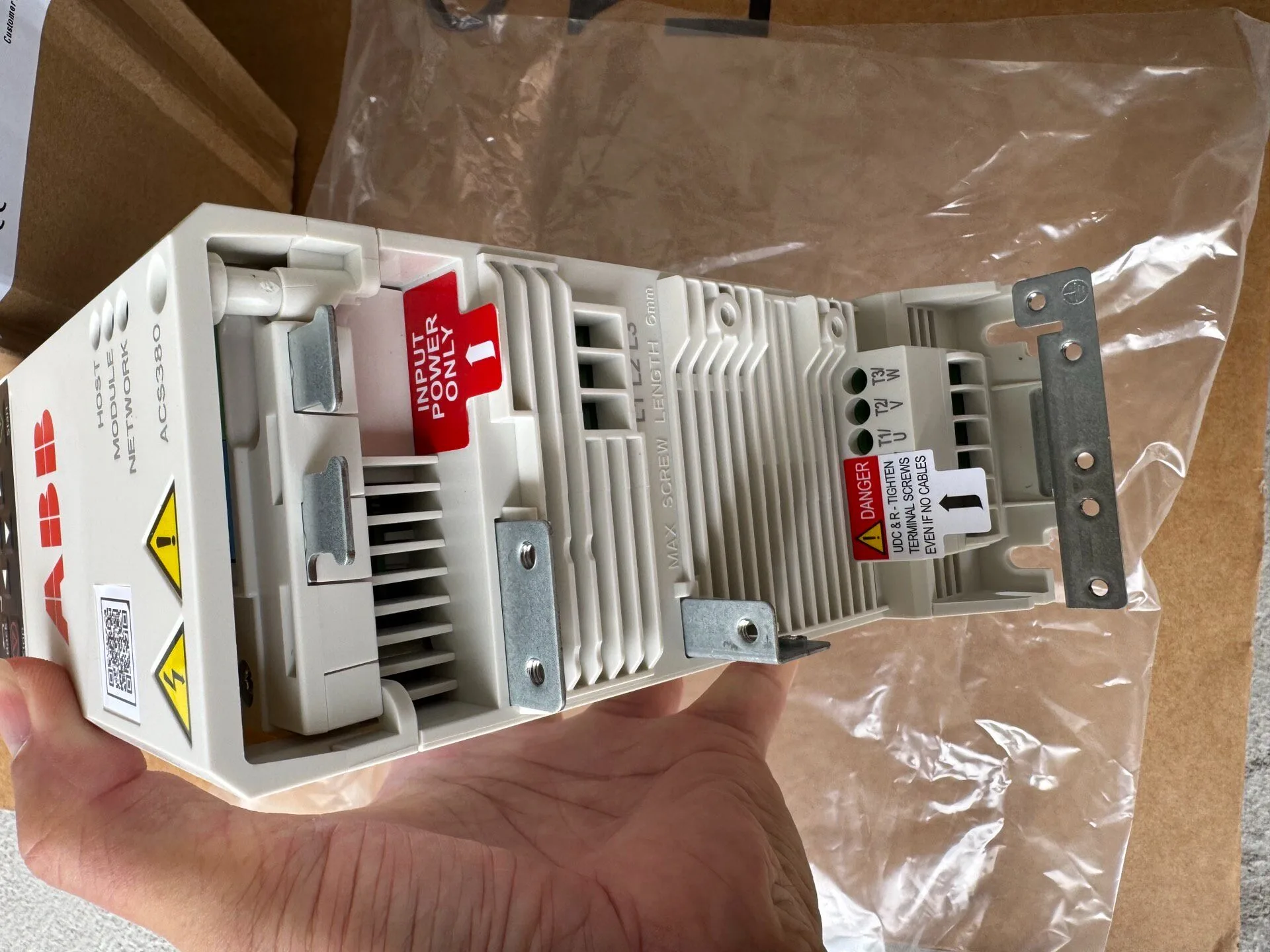 ABB ACS380-040S-04A0-4 3
