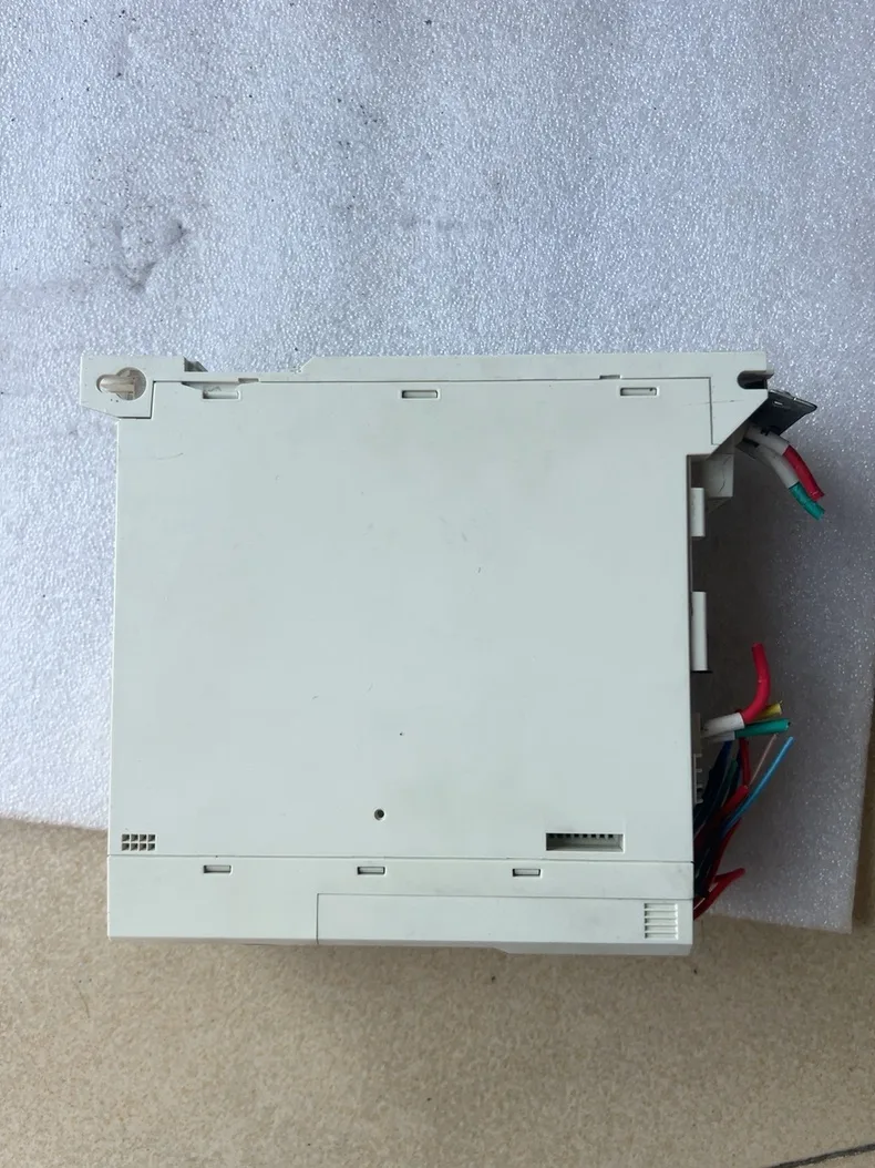 ABB ACS380-040S-07A2-4 6
