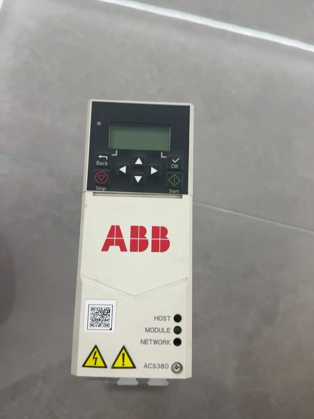 ABB ACS380-040S-09A4-4ABB ACS380-040S-09A4-4 R1 380V RS-485 UL 2