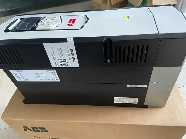 ABB ACS880-01-019A-7 2