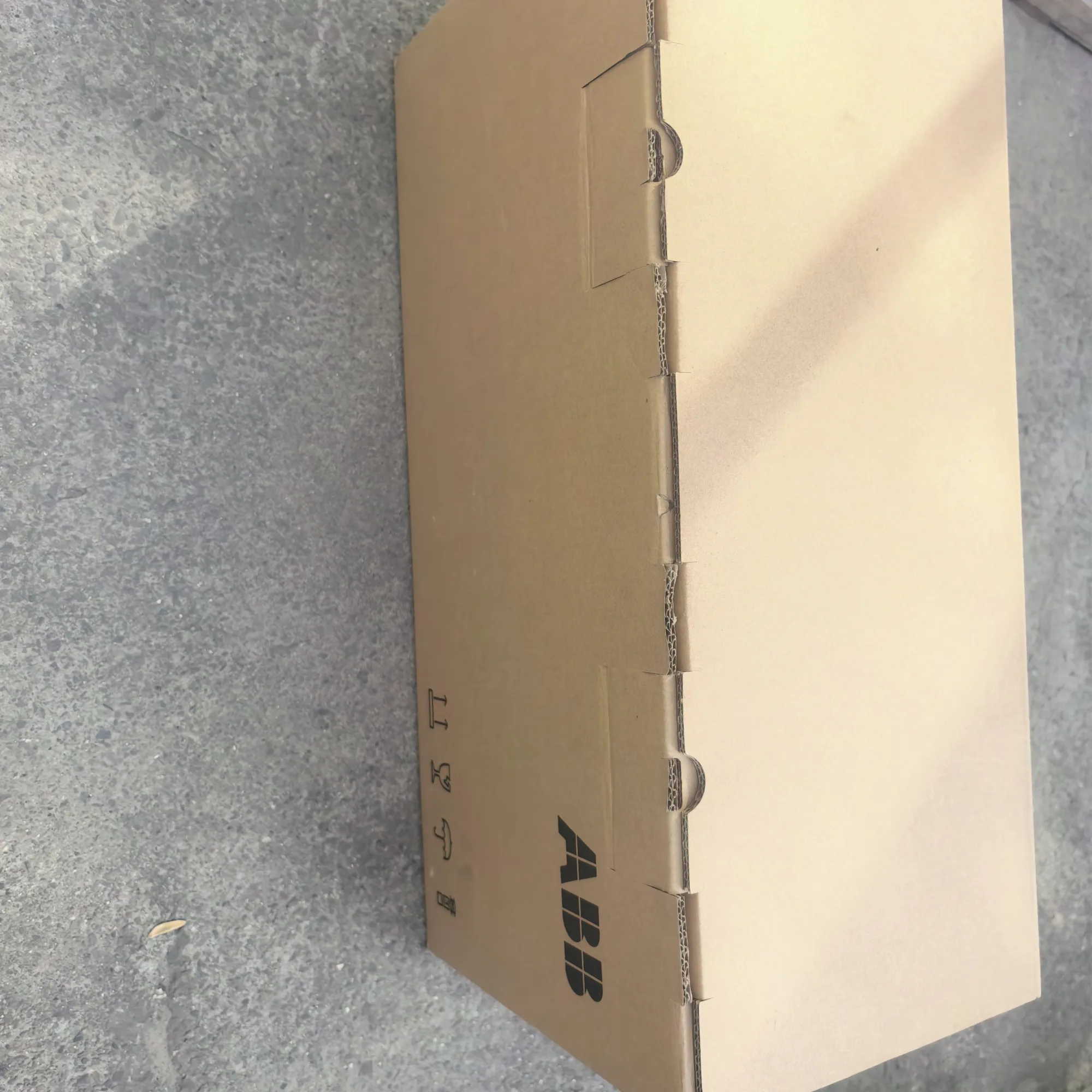 ABB ACS880-01-027A-5 2