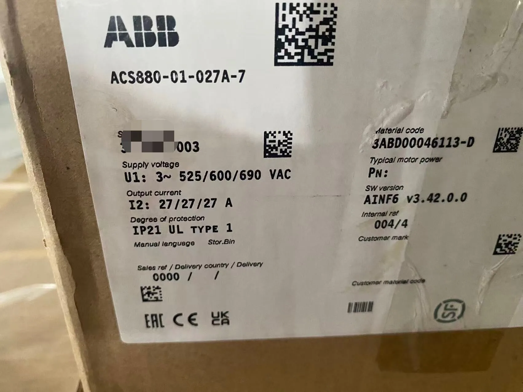 ABB ACS880-01-027A-7