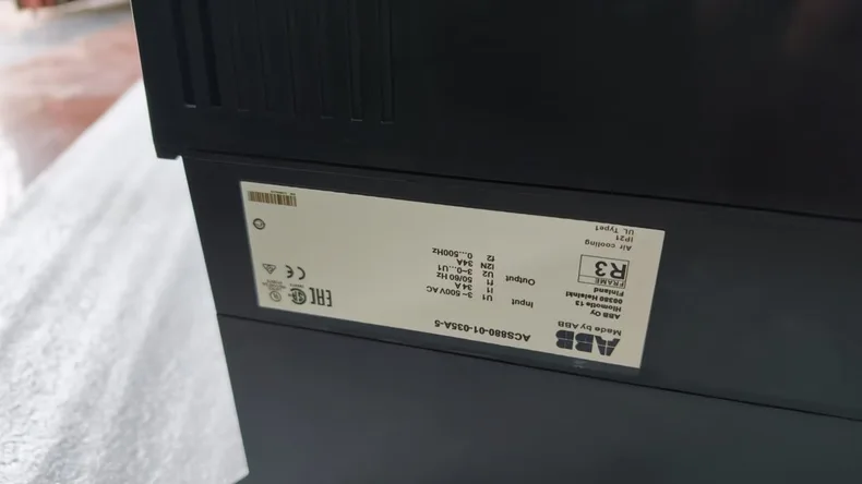 ABB ACS880-01-034A-5 5