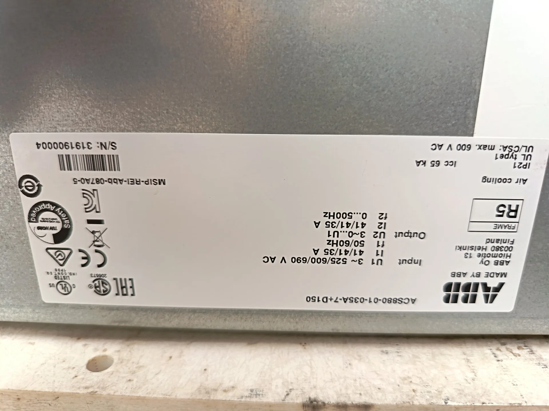 ABB ACS880-01-035A-7 5