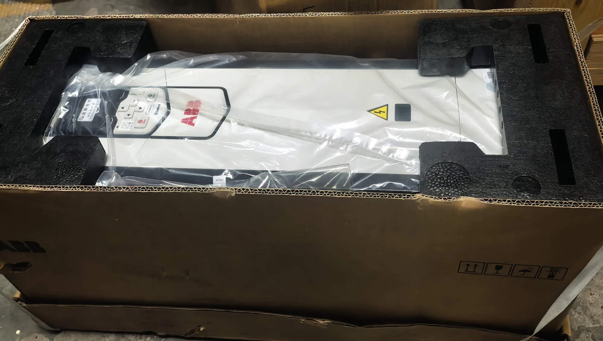 ABB ACS880-01-040A-5 2