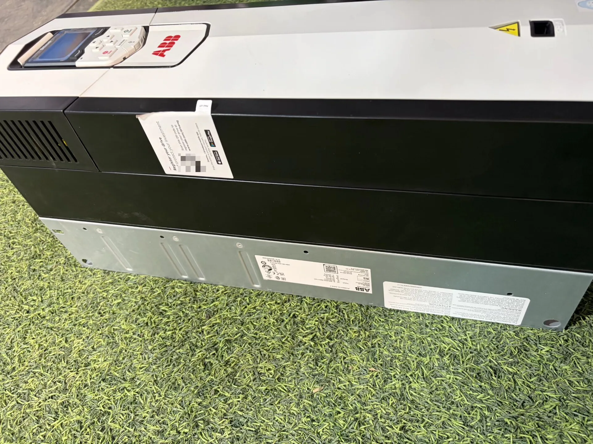 ABB ACS880-01-042A-7 2