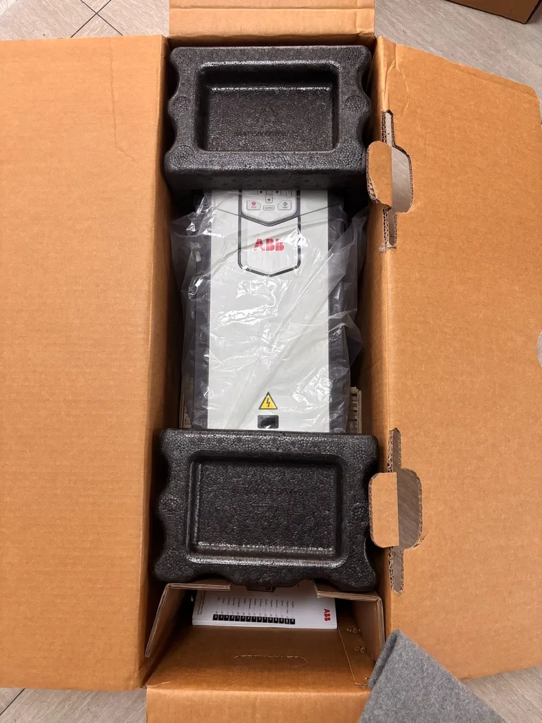 ABB ACS880-01-052A-5