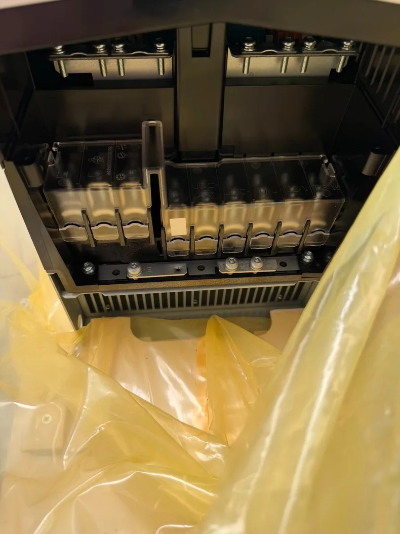 ABB ACS880-01-065A-5 4