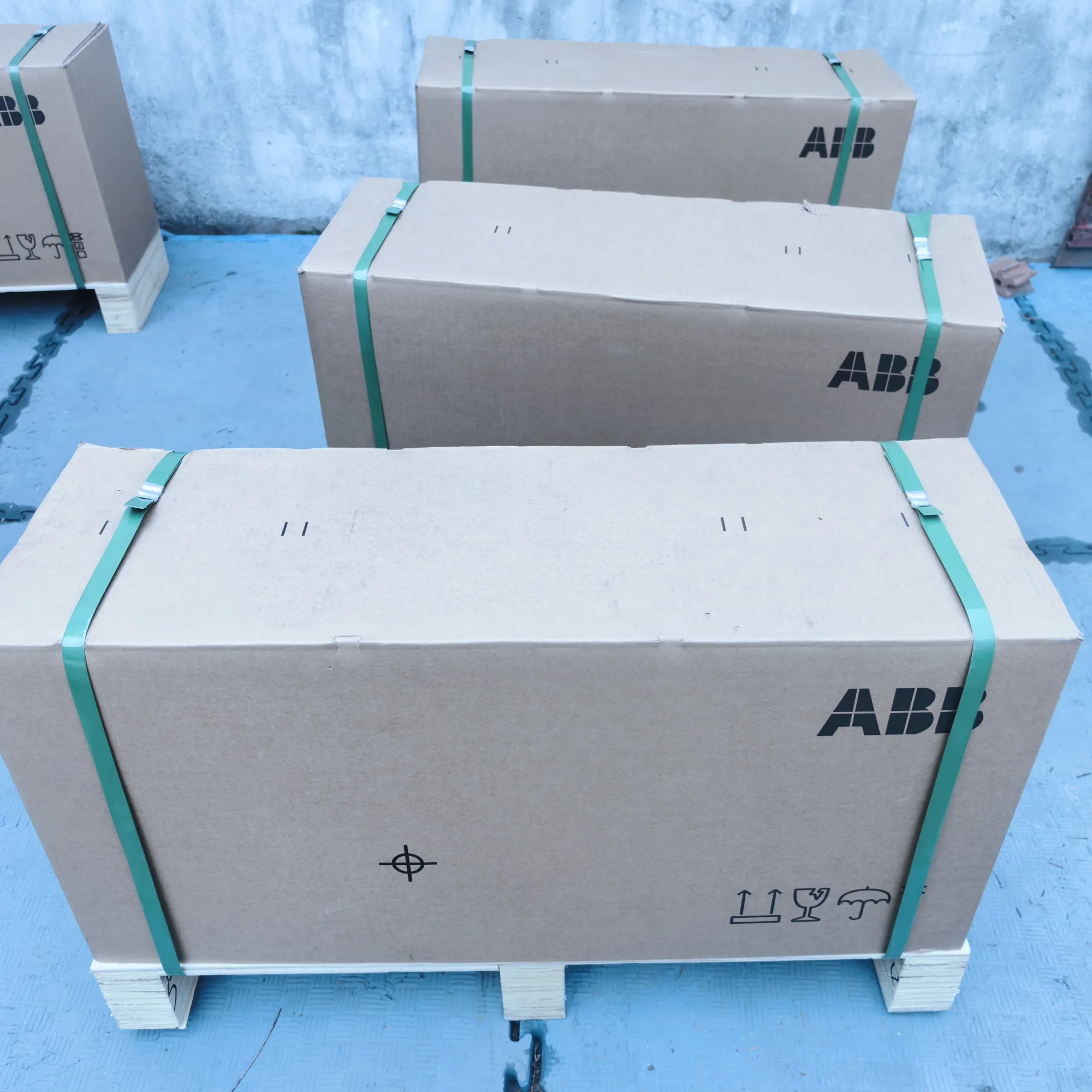 ABB ACS880-01-096A-5 2