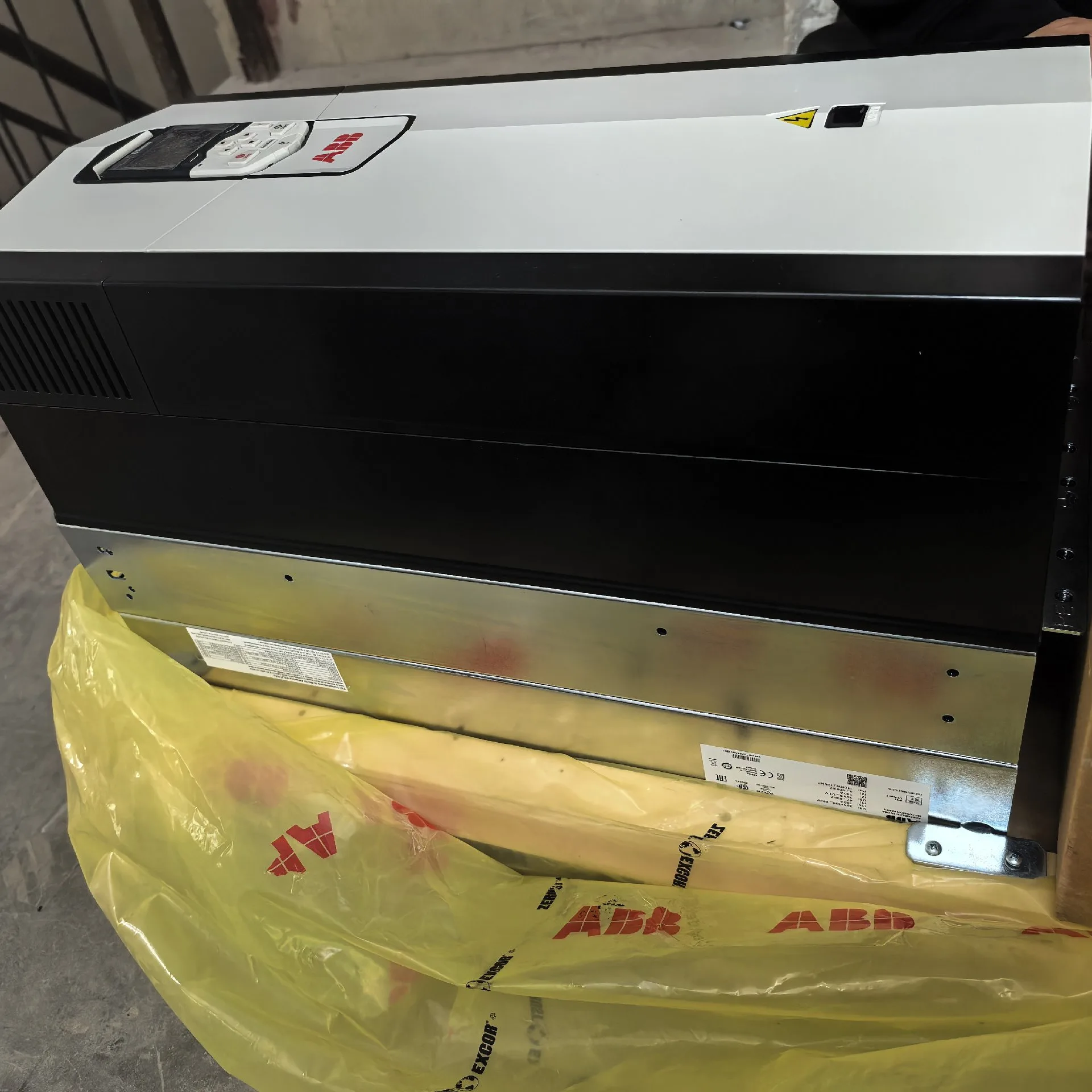ABB ACS880-01-156A-5 3