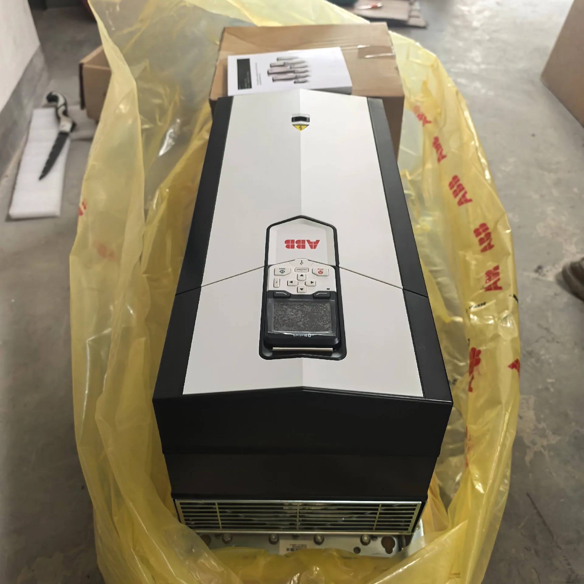 ABB ACS880-01-156A-5 6