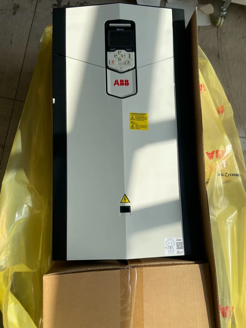 ABB ACS880-01-210A-7