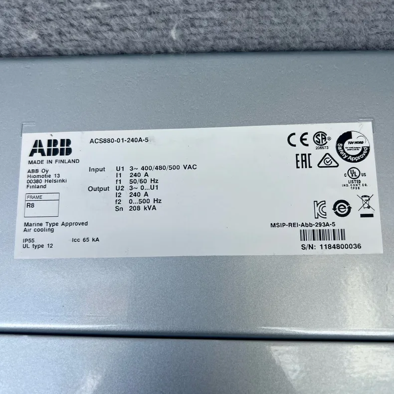 ABB ACS880-01-240A-5 2