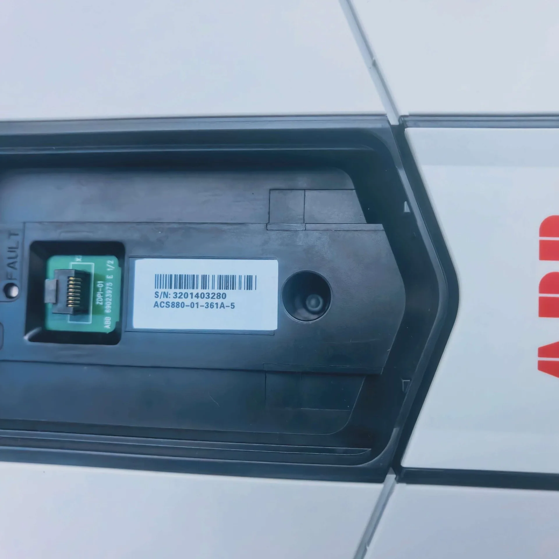 ABB ACS880-01-361A-5 3