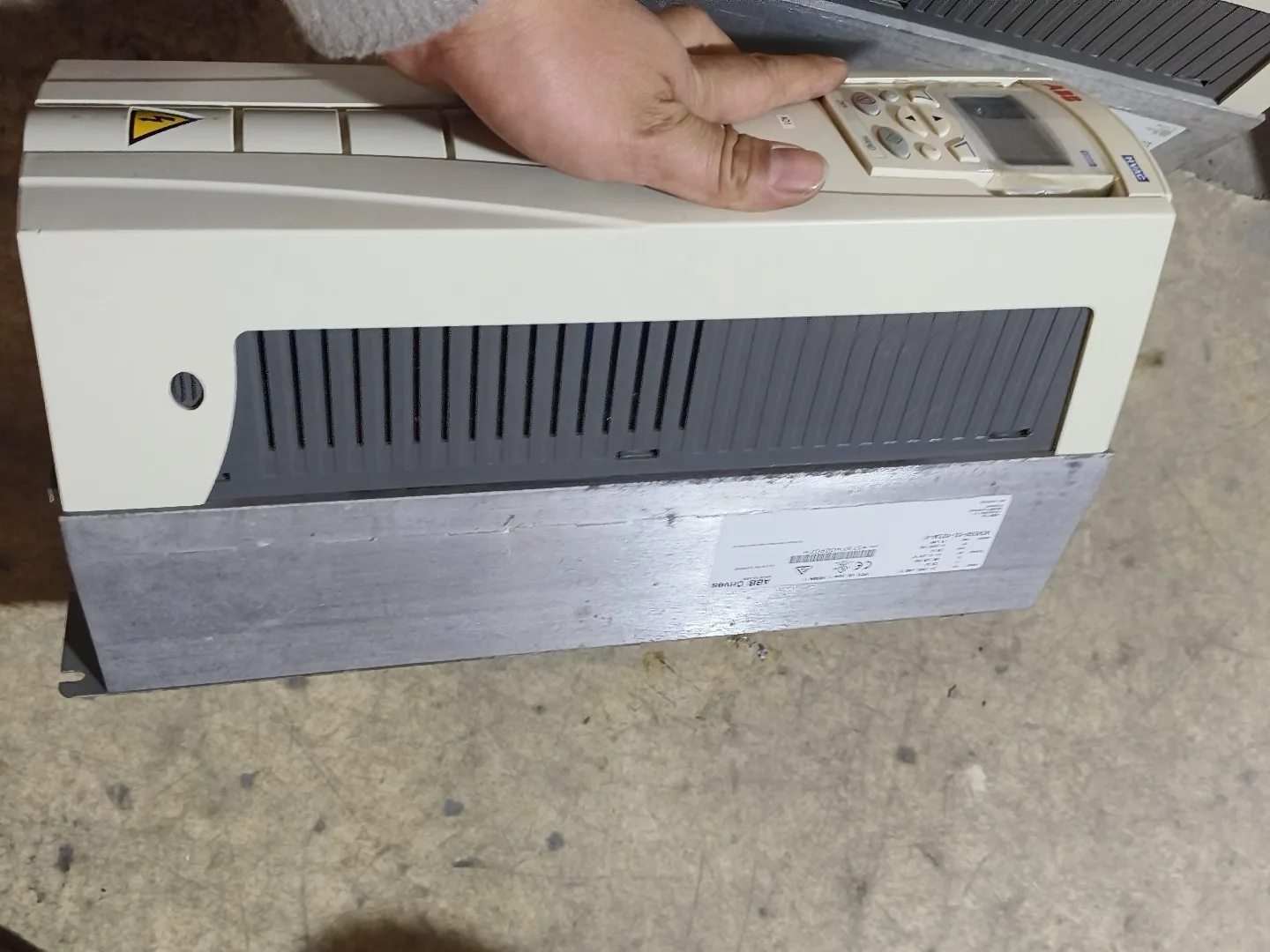 ABB ACH550-01-023A-4 3