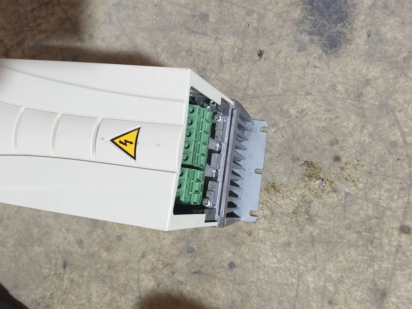 ABB ACH550-01-023A-4 6