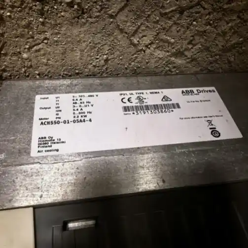 ABB ACH550-01-05A4-4 5