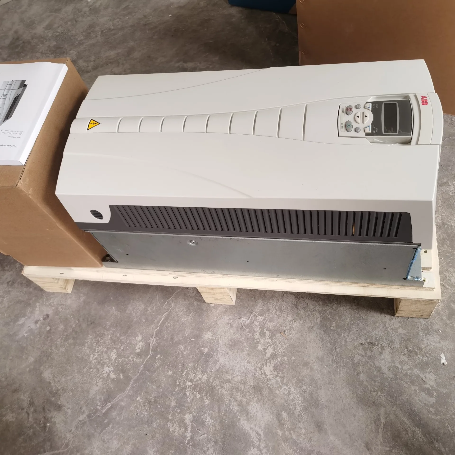 ABB ACH550-01-125A-4