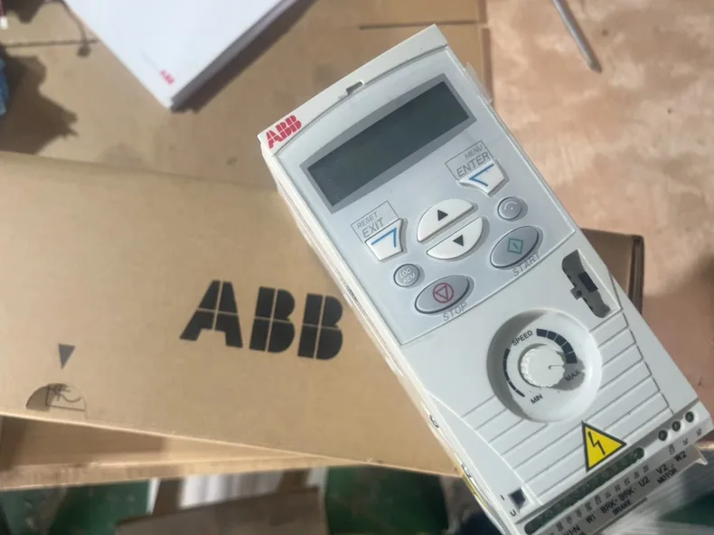 ABB ACS150-03U-07A3-4 5