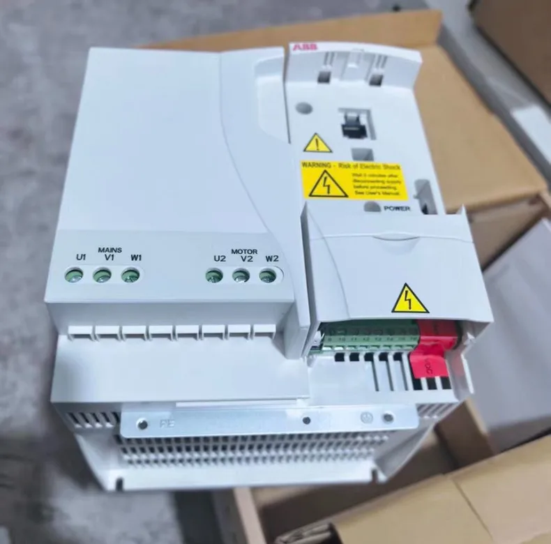 ABB ACS310-03U-25A4-4 6