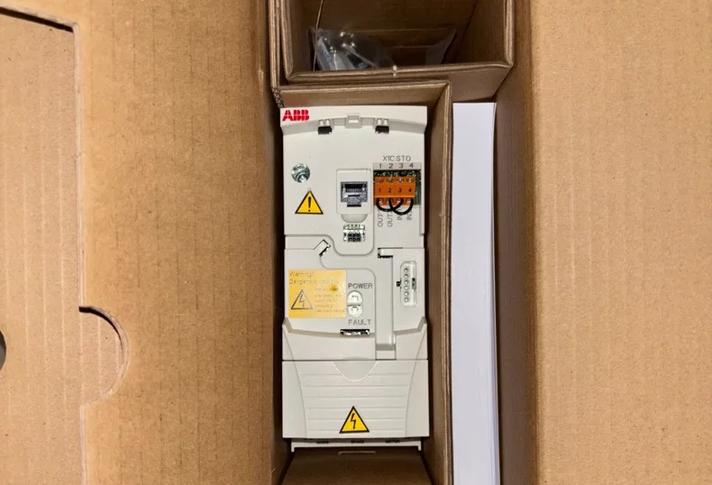 ABB ACS355-01E-04A7-2