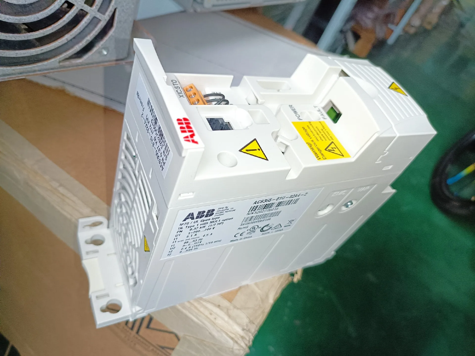 ABB ACS355-01U-02A4-2 3