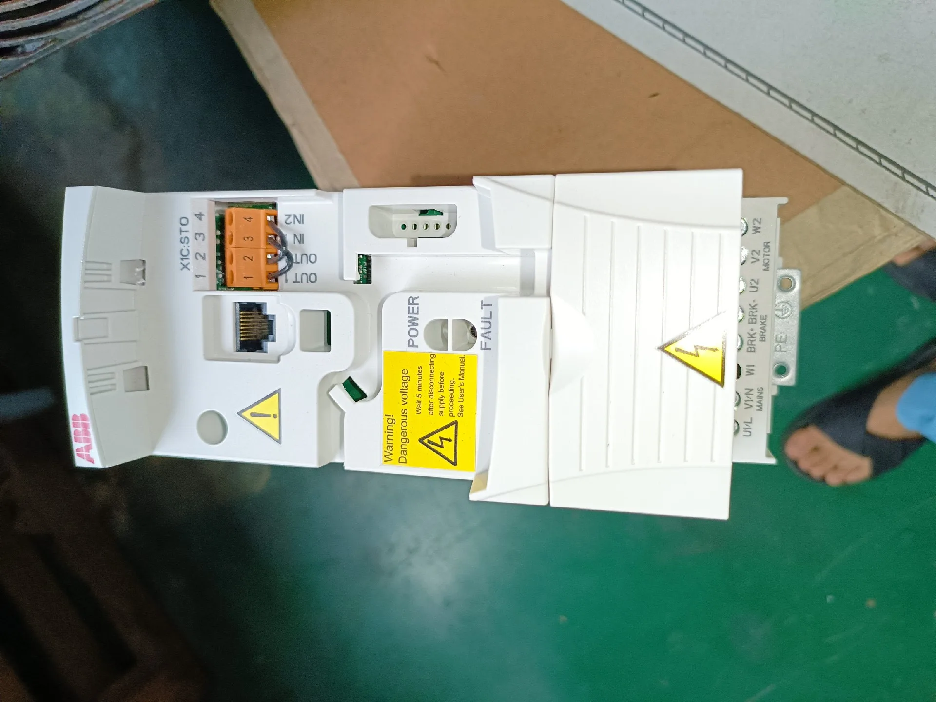 ABB ACS355-01U-02A4-2 2