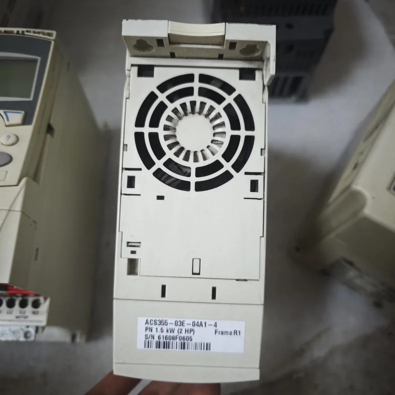 ABB ACS355-03E-04A1-4 3