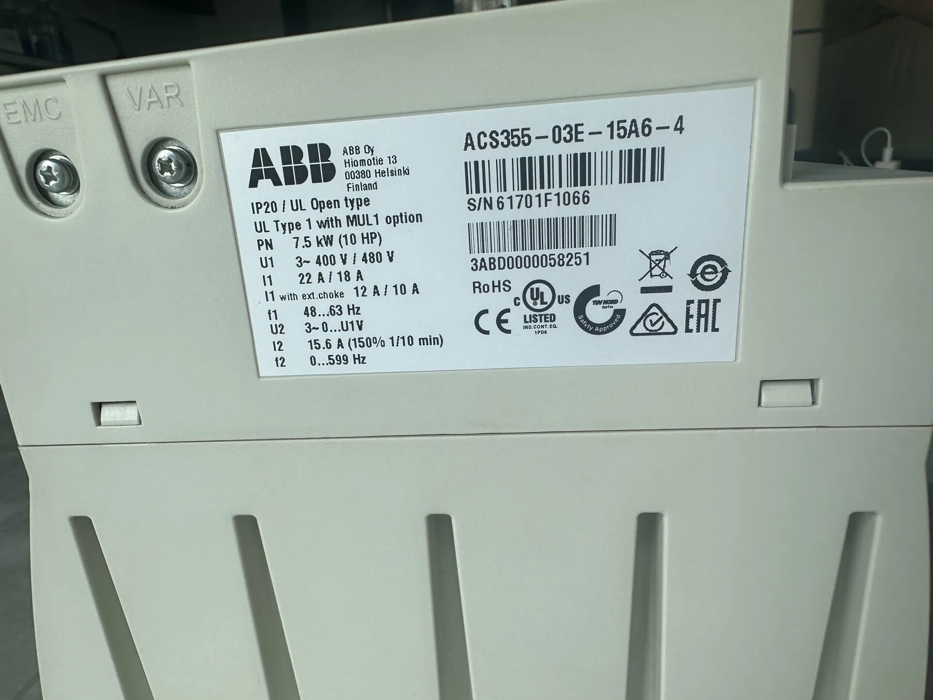 ABB ACS355-03E-15A6-4 2