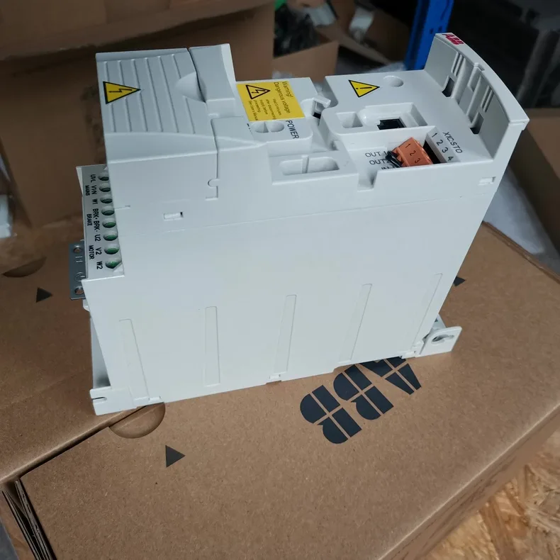 ABB ACS355-03U-02A4-4 2
