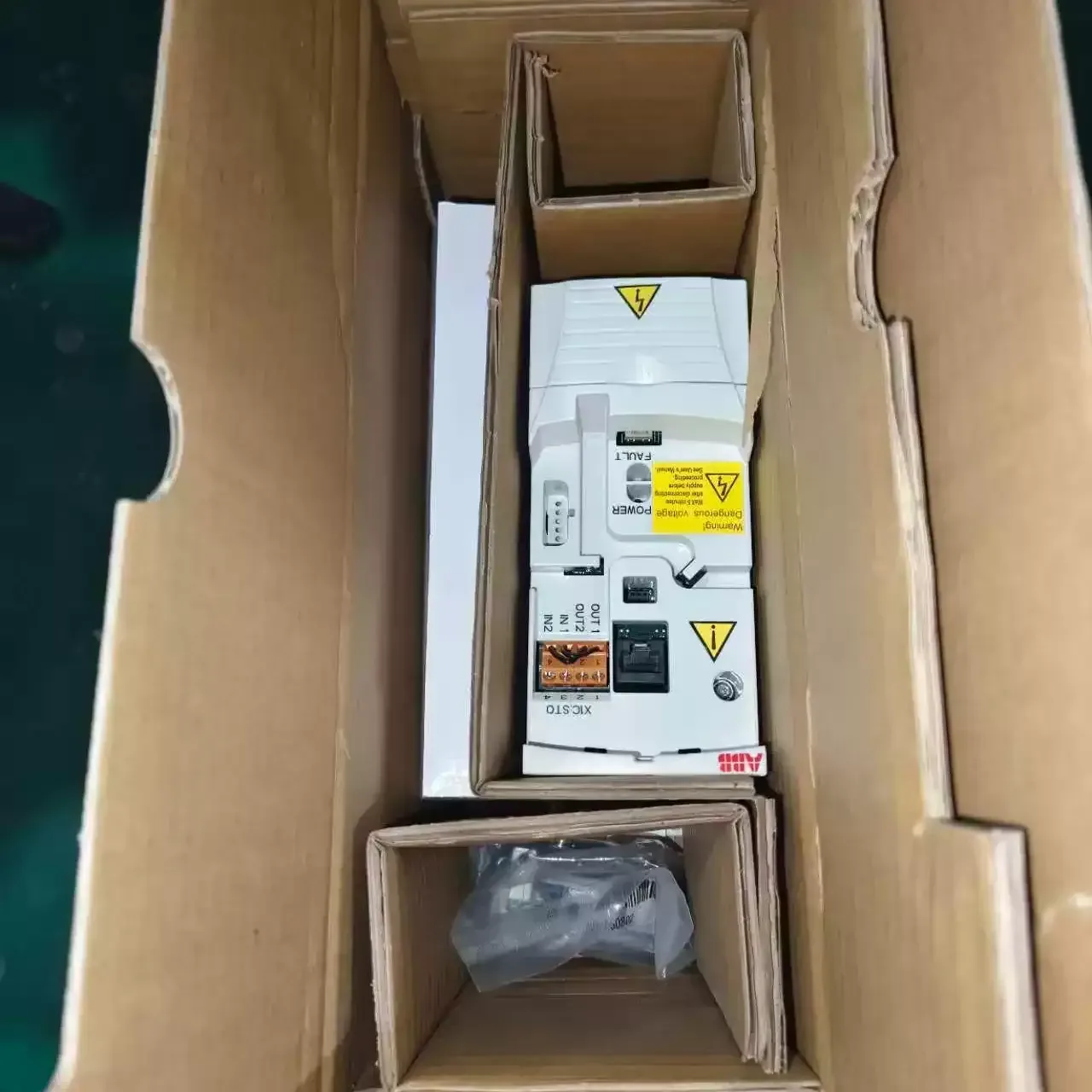 ABB ACS355-03U-04A1-4