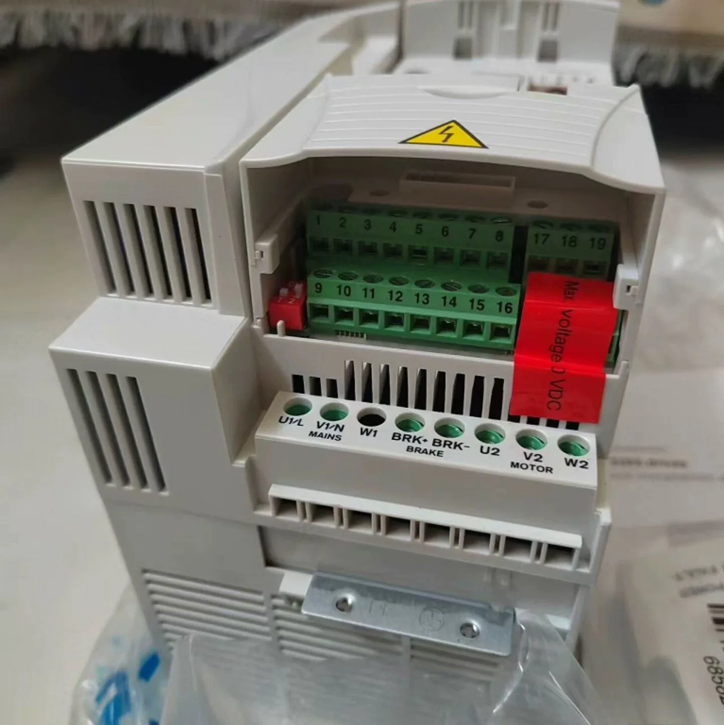 ABB ACS355-03U-12A5-4 2