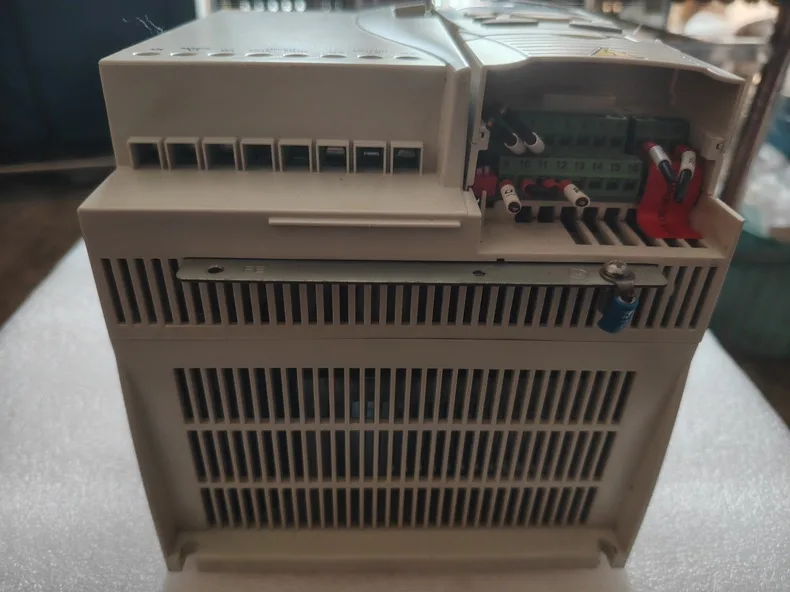 ABB ACS355-03U-24A4-2 3