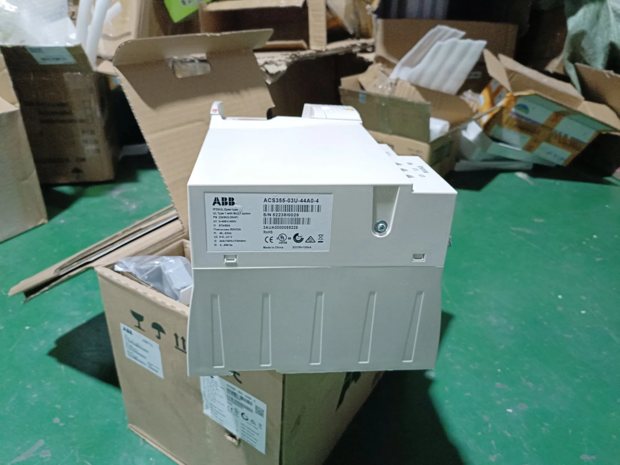 ABB ACS355-03U-44A0-4 6