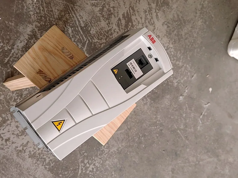 ABB ACS550-01-017A-2