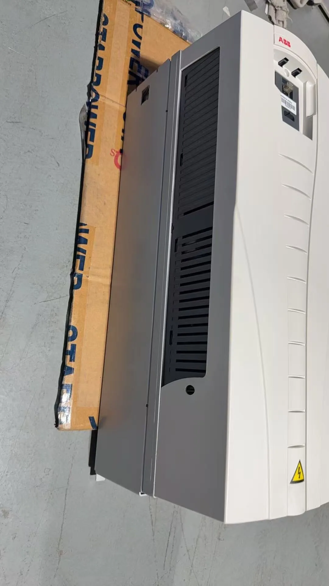 ABB ACS550-01-038A-4 4