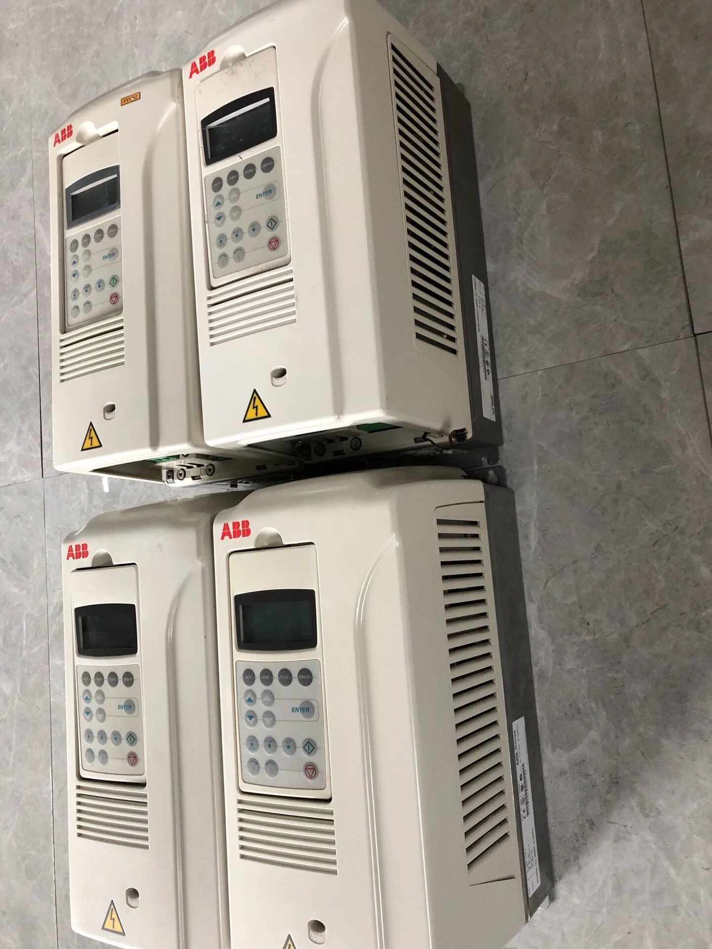 ABB ACS800-01-0004-3 3