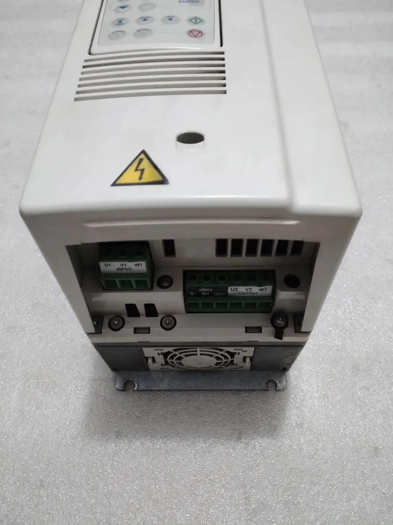ABB ACS800-01-0005-3 3