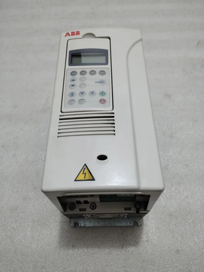 ABB ACS800-01-0005-3 2