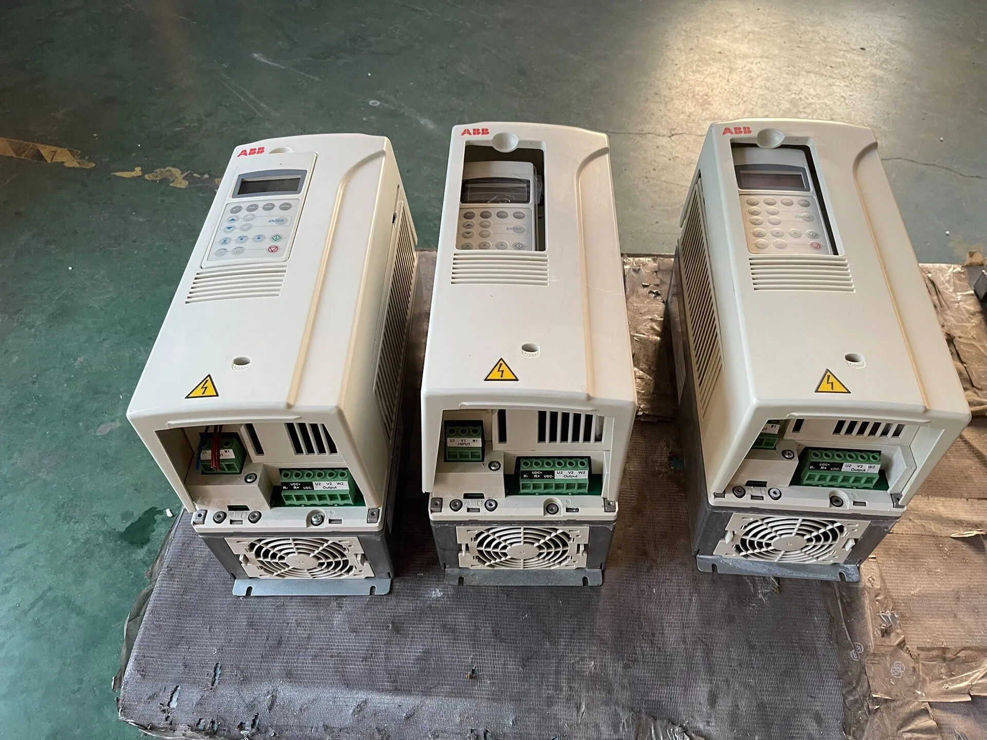 ABB ACS800-01-0011-3 3