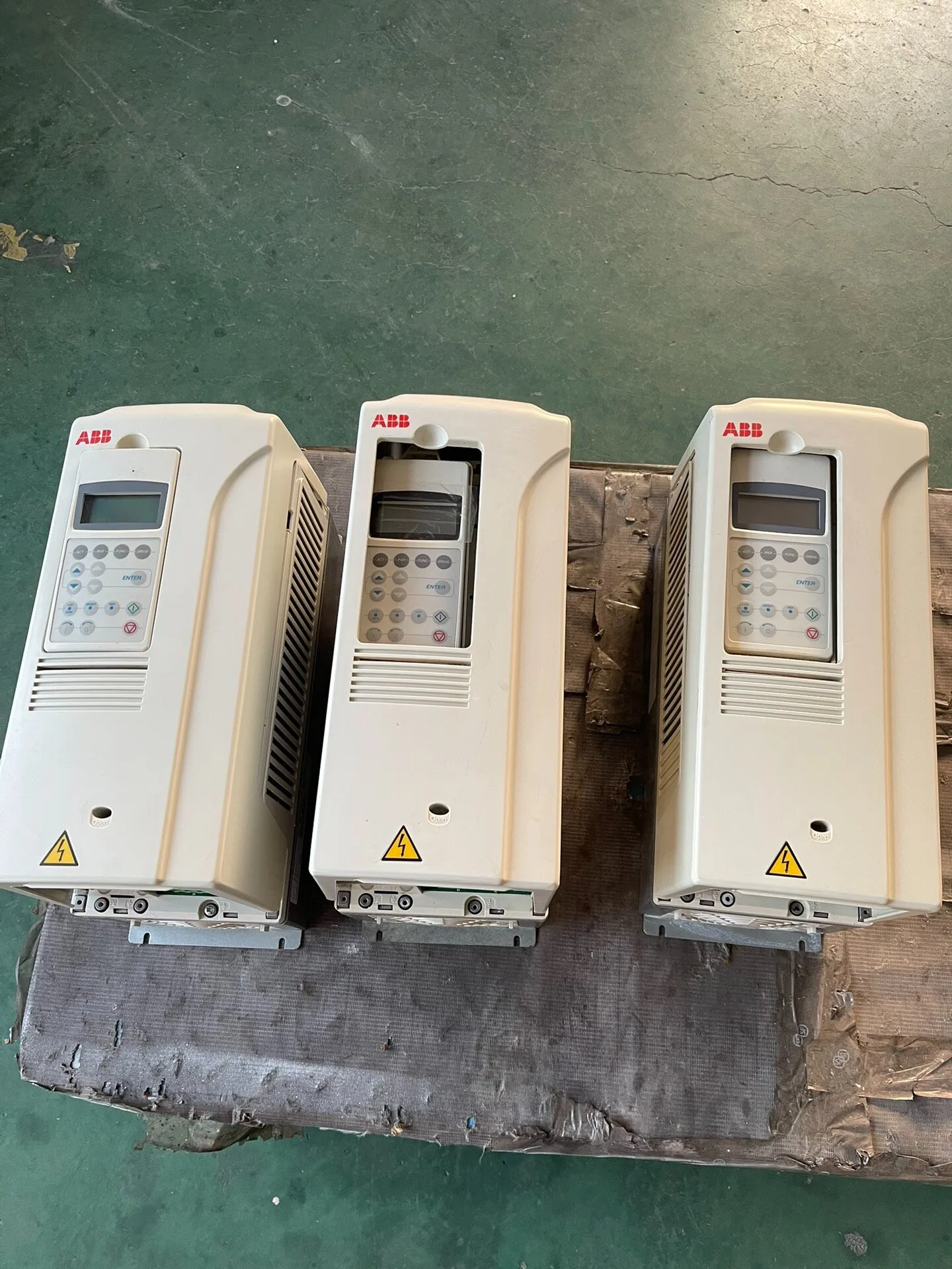 ABB ACS800-01-0011-3 2