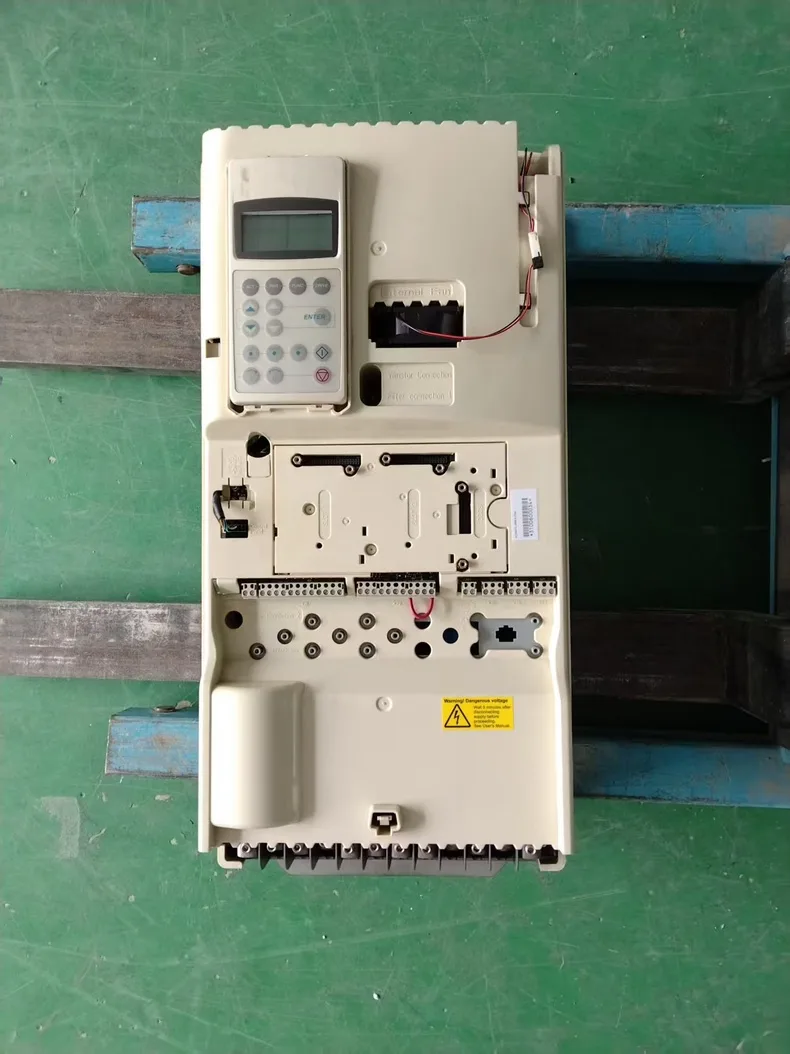 ABB ACS800-01-0060-3 3
