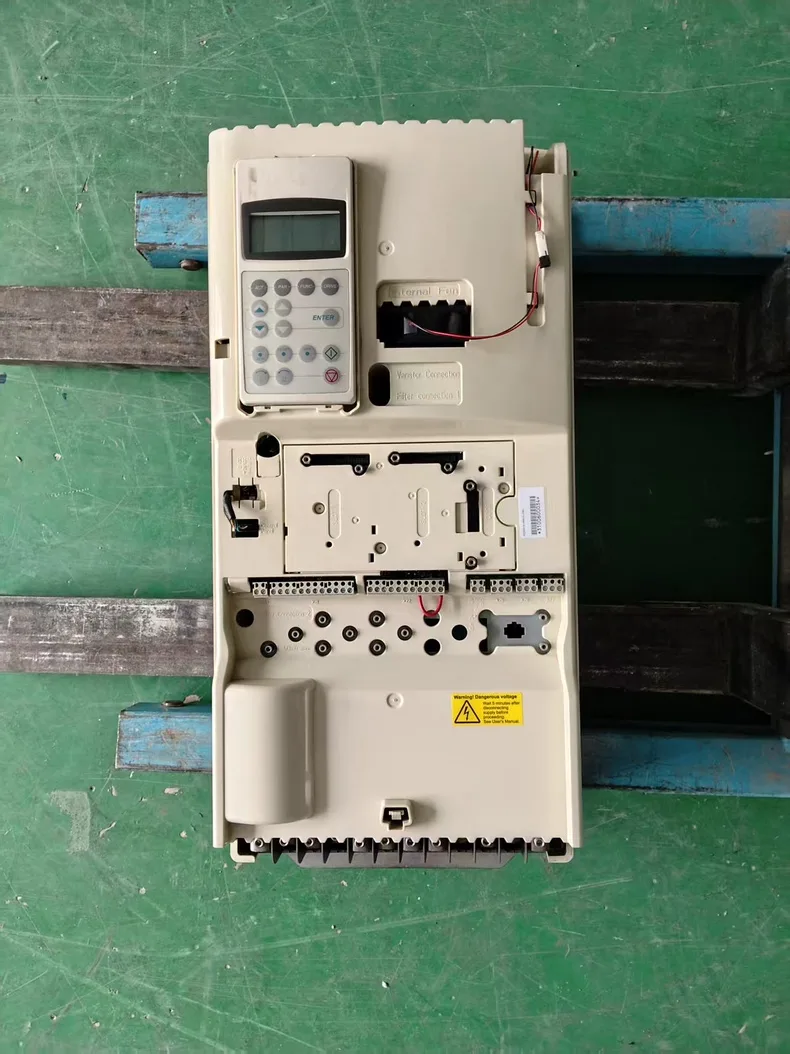 ABB ACS800-01-0060-3 4